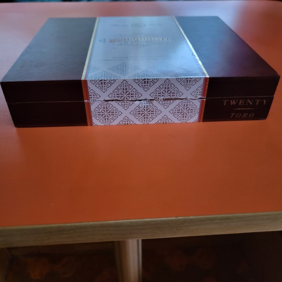 Empty Cigar Box - Picture 8 of 14